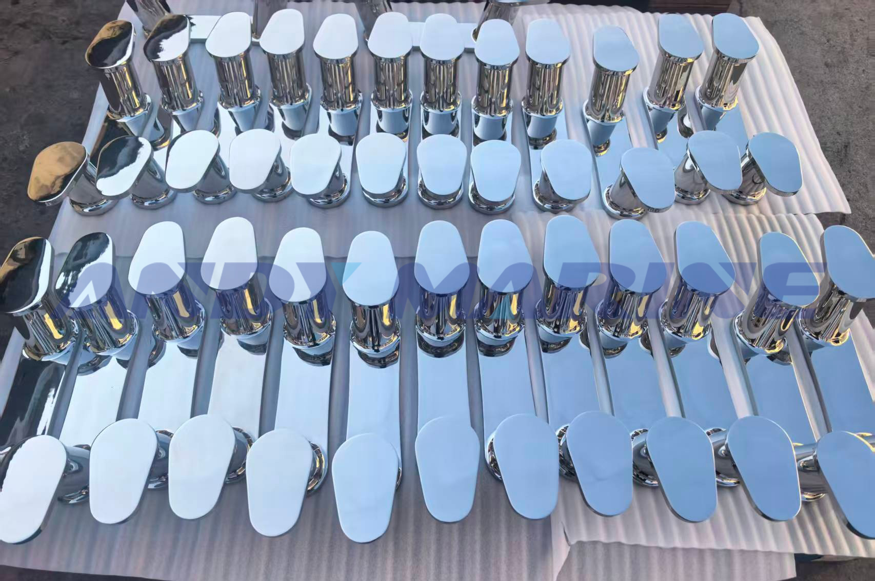 Andy Marine ประสบความสำเร็จในการส่งมอบโคมไฟสนามสแตนเลส 316 ประสิทธิภาพสูง